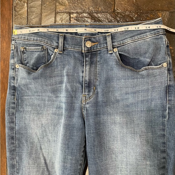 Levi Classic Boot Jeans - Picture 5 of 11